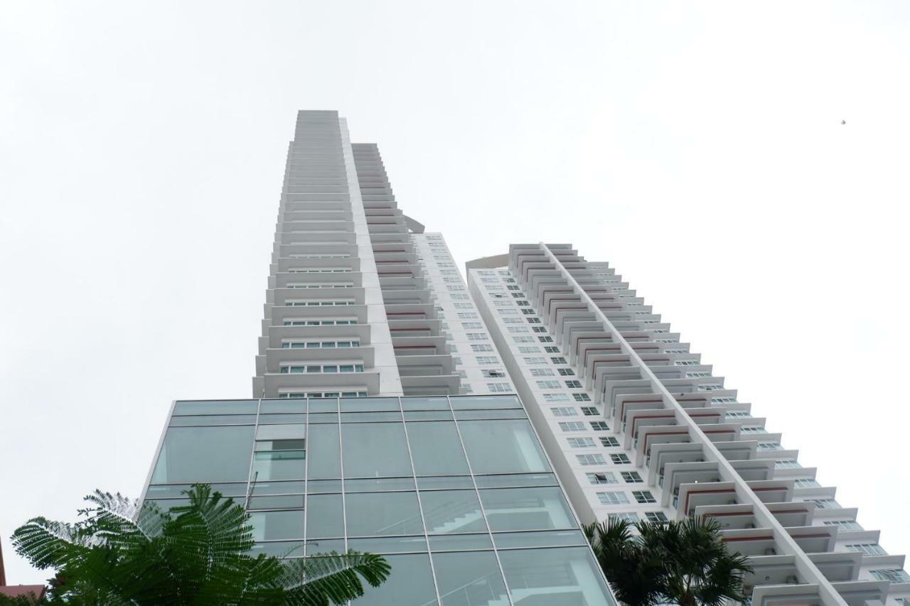 The Pinnacle Tower Johor Bahru Esterno foto