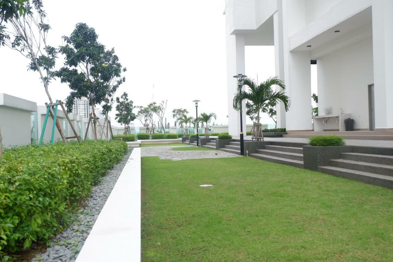 The Pinnacle Tower Johor Bahru Esterno foto