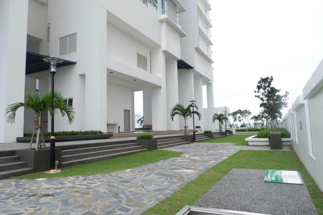 The Pinnacle Tower Johor Bahru Esterno foto