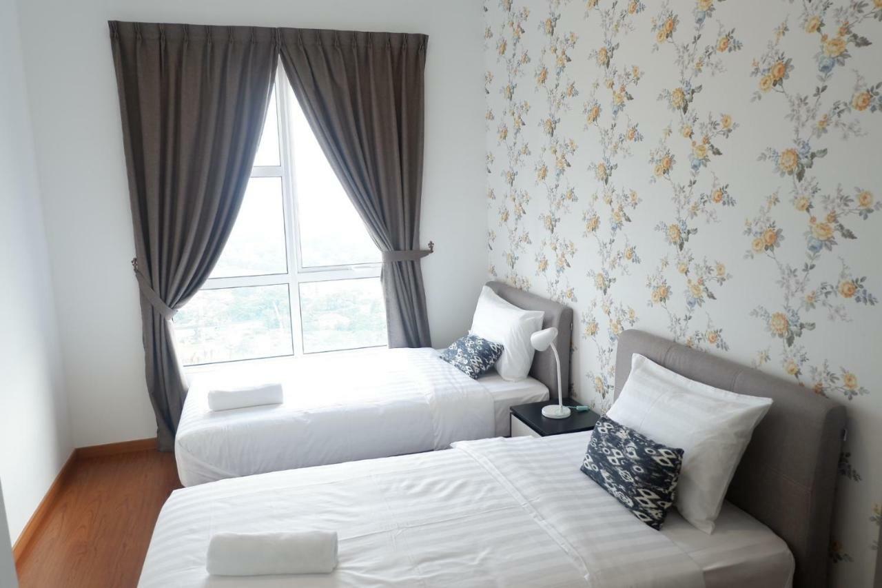 The Pinnacle Tower Johor Bahru Esterno foto